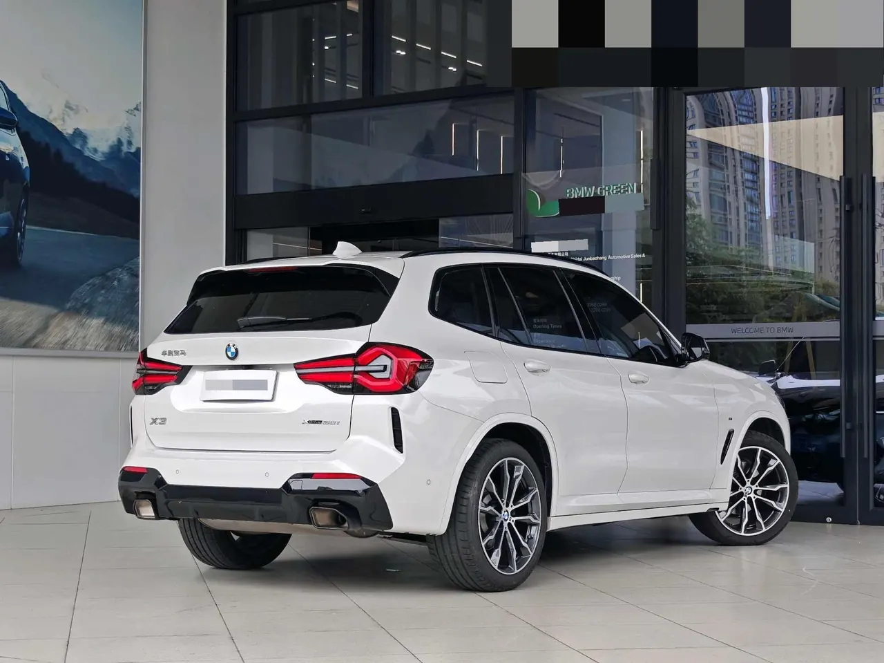 BMW 2023 X3 xDrive30i 2.0T Leading M Obsidian Night Kit (Changed) Automatic Gear 3