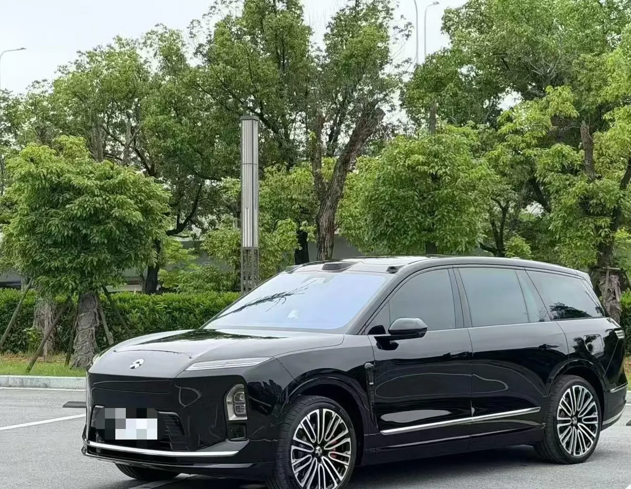 NIO 2026 ES8 6-seat executive deluxe automatic gear - View 1