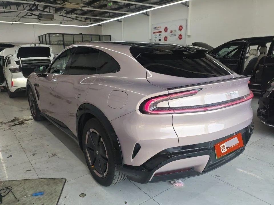 MI 2025 YU7 Long Endurance Four-wheel Drive Pro Edition Automatic Gear 4