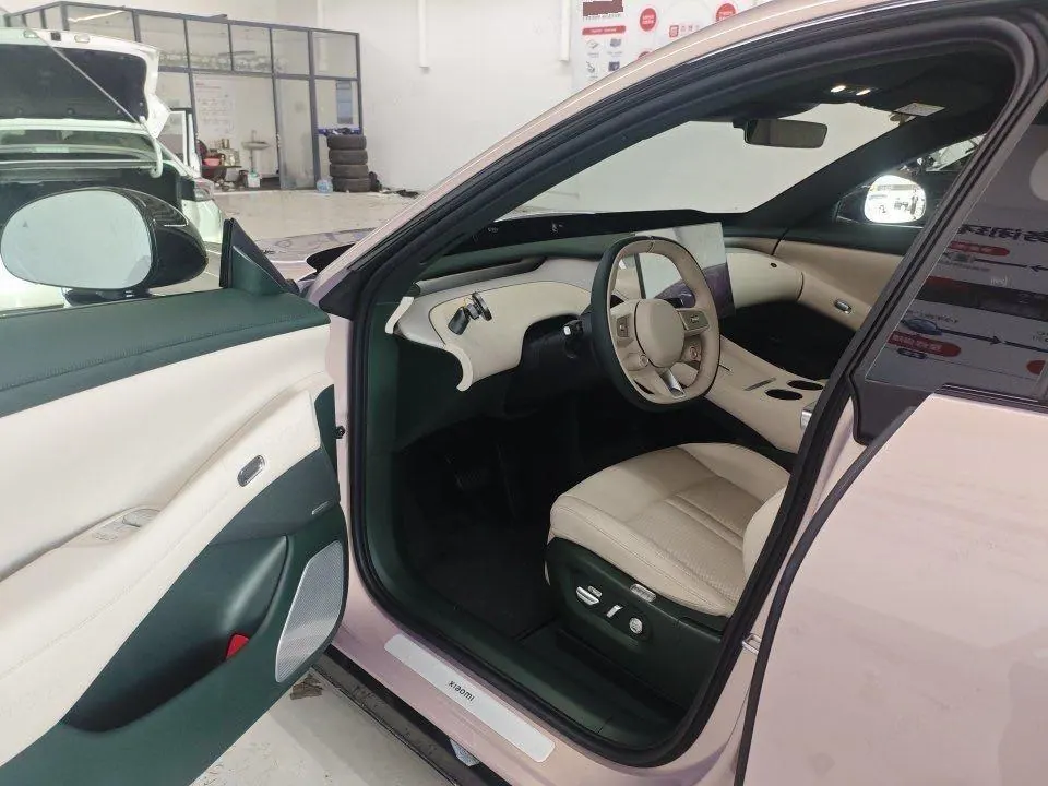 MI 2025 YU7 Long Endurance Four-wheel Drive Pro Edition Automatic Gear 5