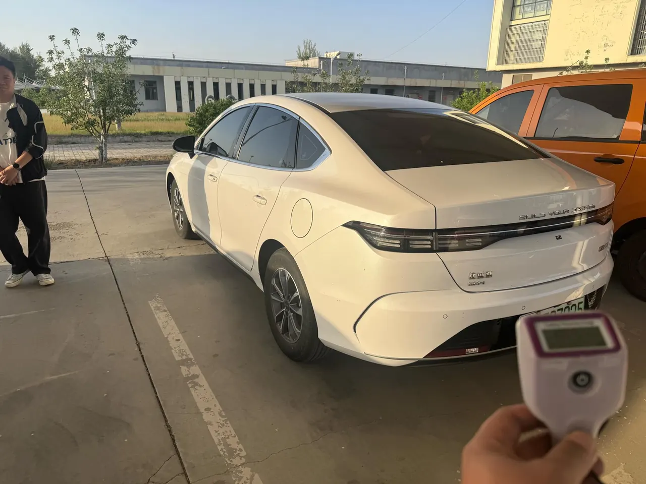 BYD 2024 destroyer 05 DM-i 1.5 stepless glory version 55KM luxury automatic gear 2