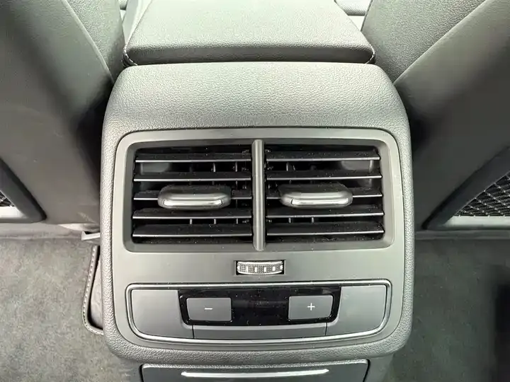 Audi A4L 2024 40 TFSI quattro RS Kit Burning Rate 9