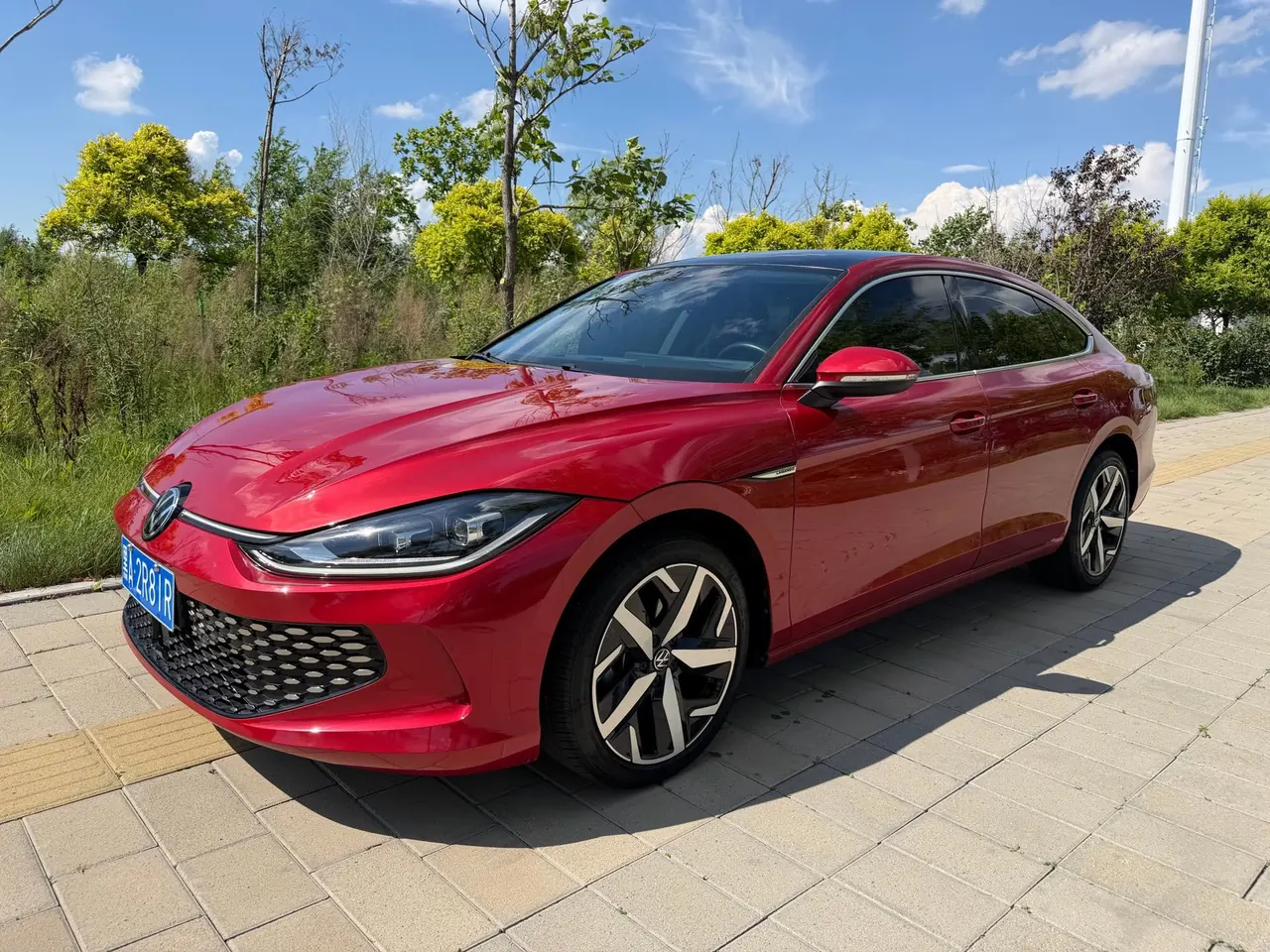 Открыть галерею: Volkswagen 2022 Ling Du L 1.4TSI 280TSI Cool Edition Automatic Gear