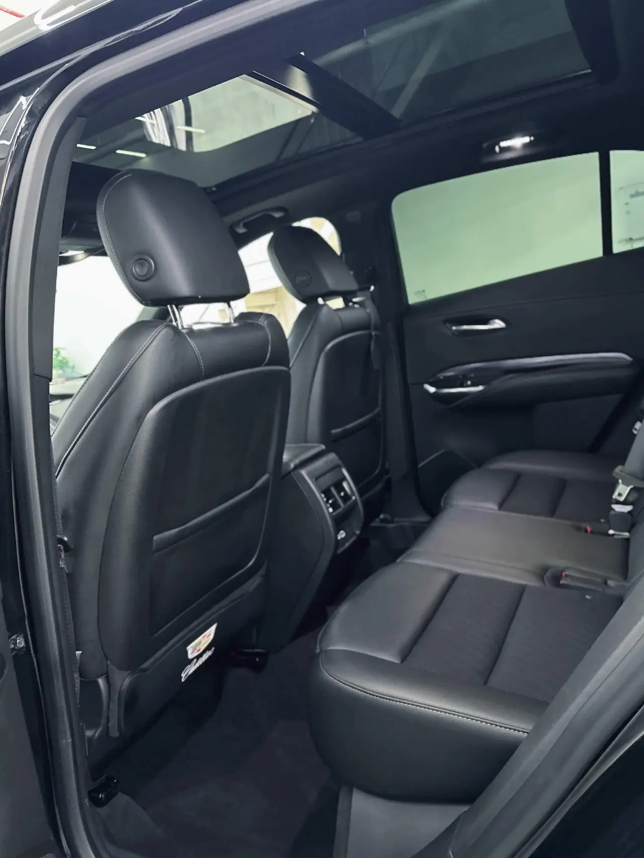 Cadillac 2020 XT4 2.0T 28T Two-Drive Technical Automatic Gear 4