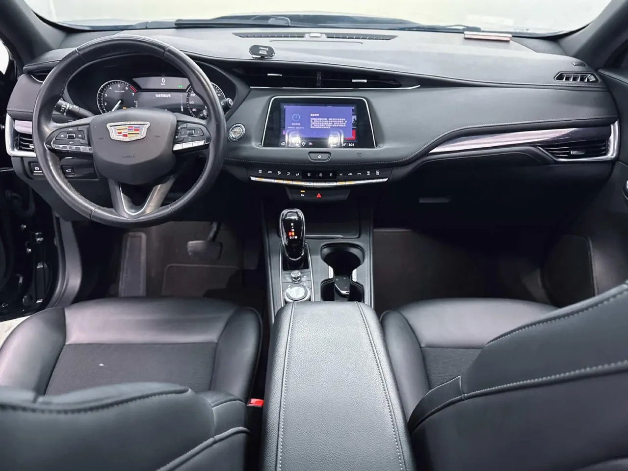 Cadillac 2020 XT4 2.0T 28T Two-Drive Technical Automatic Gear 6