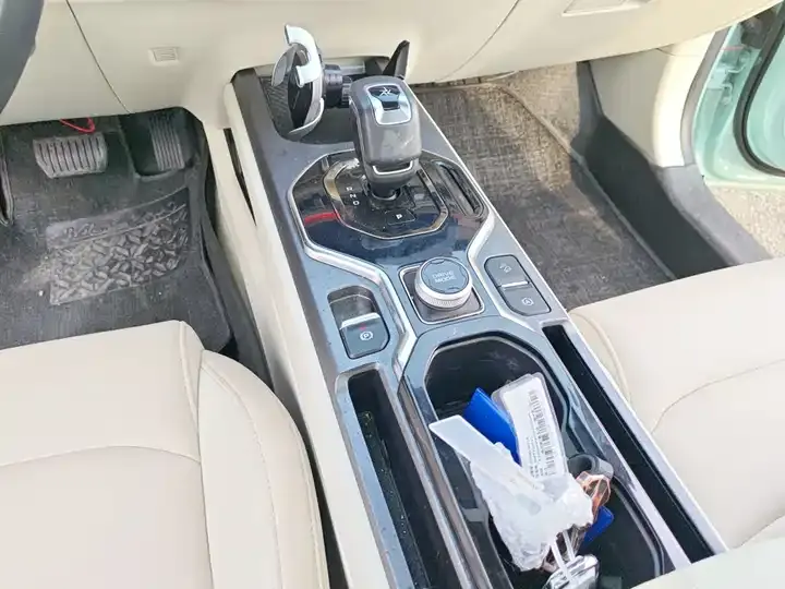Geely ICON 2023 1.5TD Chocolate Alcoholic Edition 10