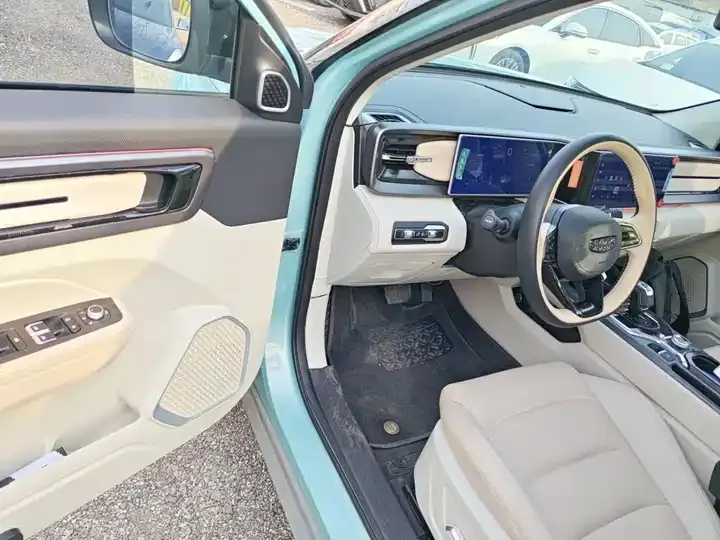 Geely ICON 2023 1.5TD Chocolate Alcoholic Edition 12