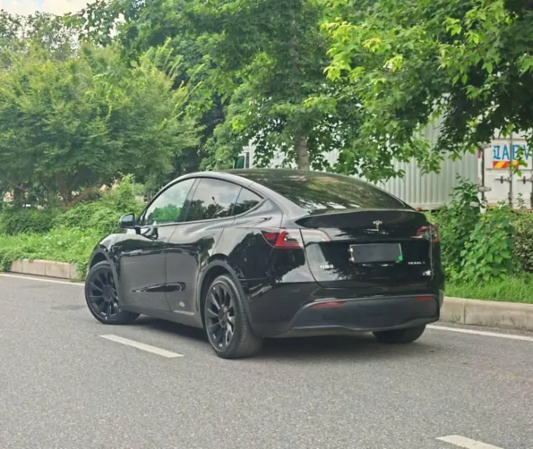 Tesla 2022 Model Y rear-wheel drive version automatic transmission 3