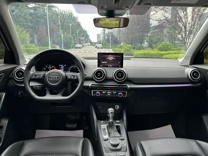 Audi Q2L 2022 35 TFSI Fashion Dynamic 8