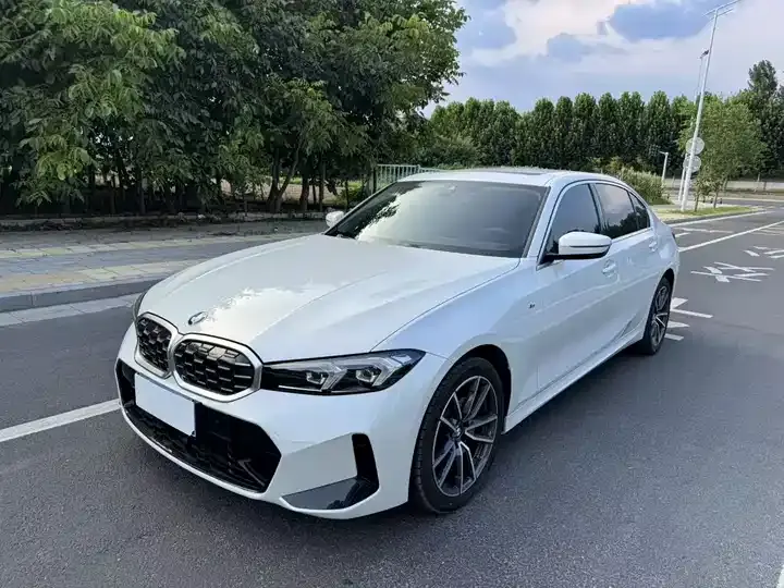 Открыть галерею: BMW 3 Series 2025 325Li M Sports Suit