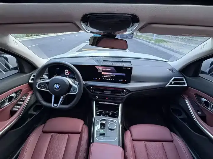 BMW 3 Series 2025 325Li M Sports Suit 6