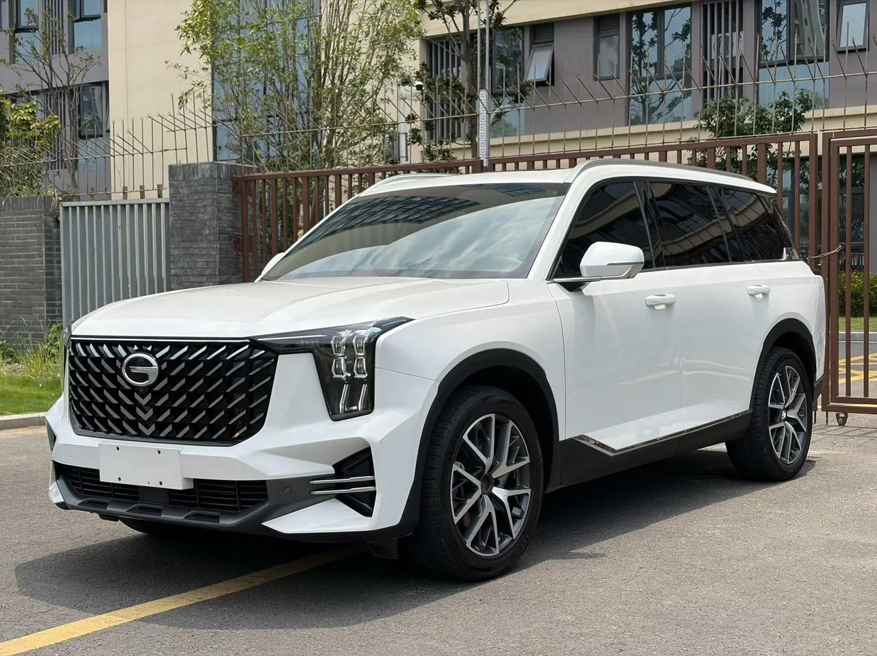 打开图片灯箱:Chuanqi 2022 GS8 2.0TGDI Four-wheel Drive Deluxe Zhilian Edition Seven-seat Automatic Gear