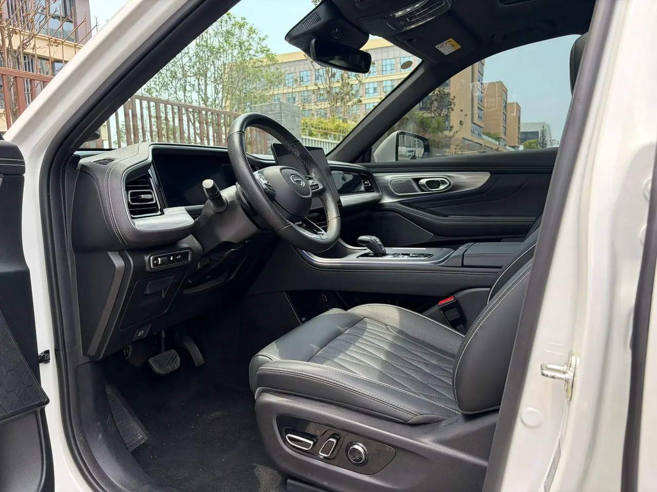 Chuanqi 2022 GS8 2.0TGDI Four-wheel Drive Deluxe Zhilian Edition Seven-seat Automatic Gear 4