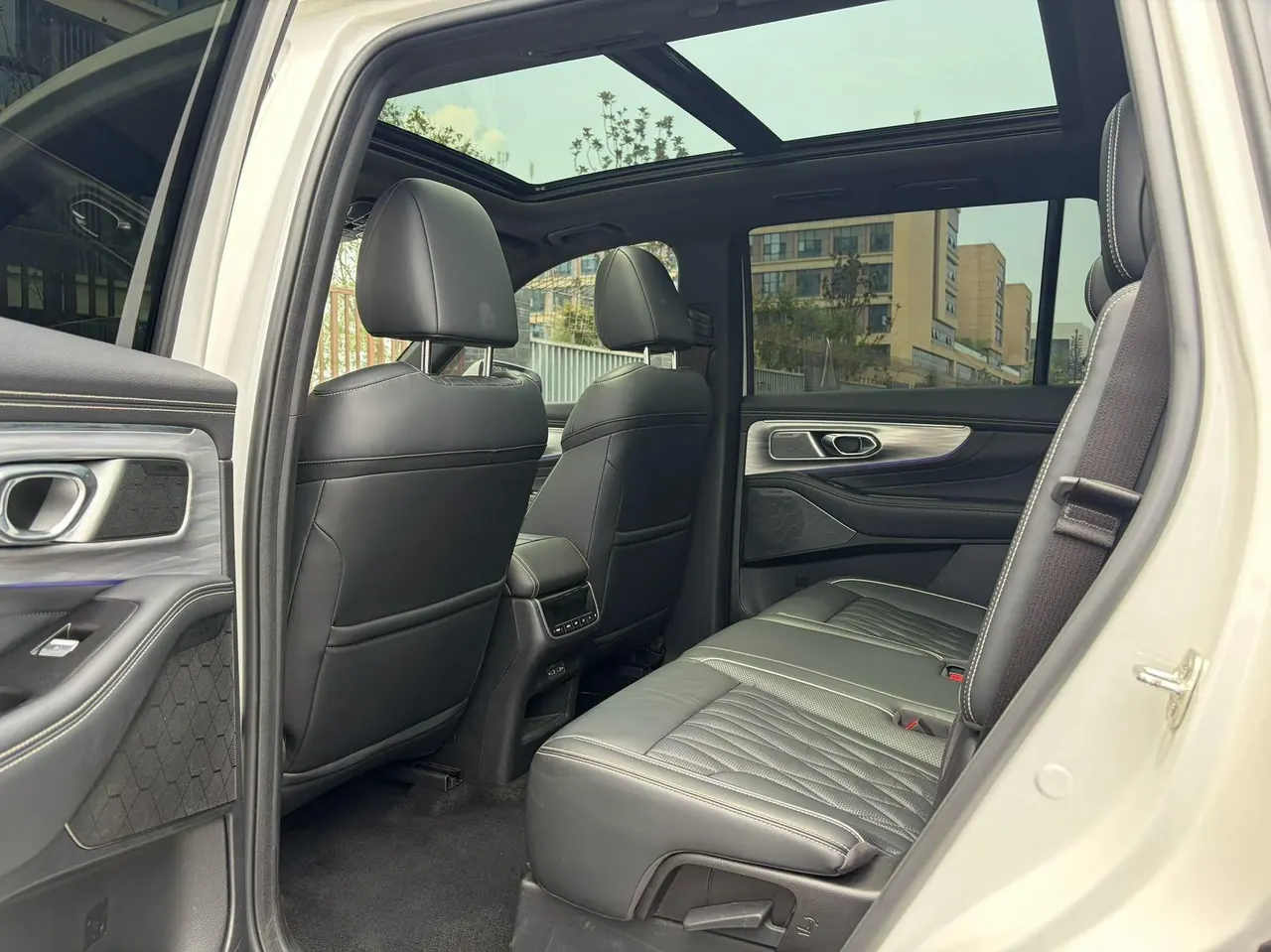 Chuanqi 2022 GS8 2.0TGDI Four-wheel Drive Deluxe Zhilian Edition Seven-seat Automatic Gear 6
