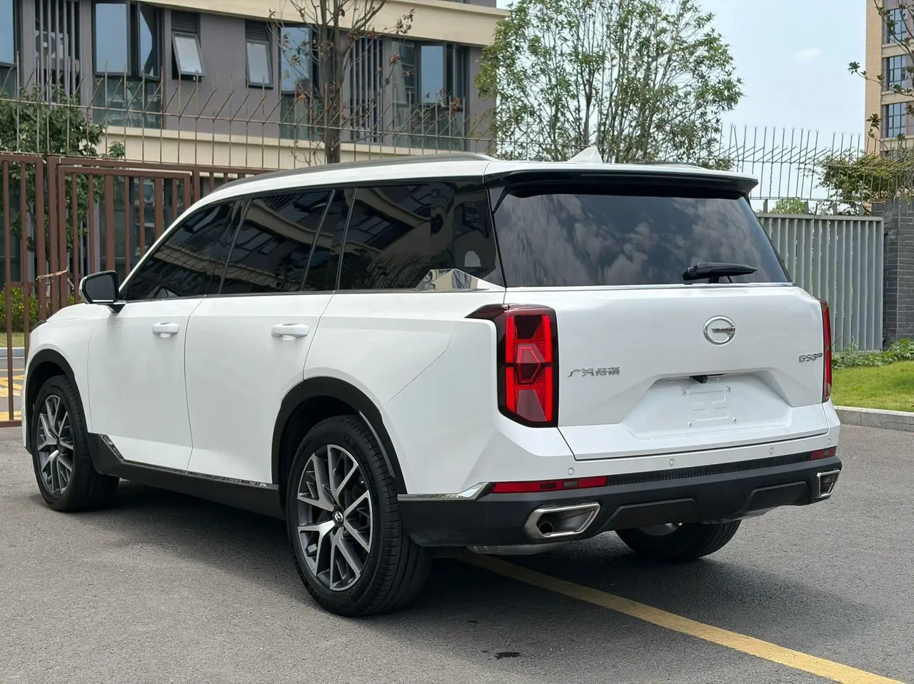 Chuanqi 2022 GS8 2.0TGDI Four-wheel Drive Deluxe Zhilian Edition Seven-seat Automatic Gear 7
