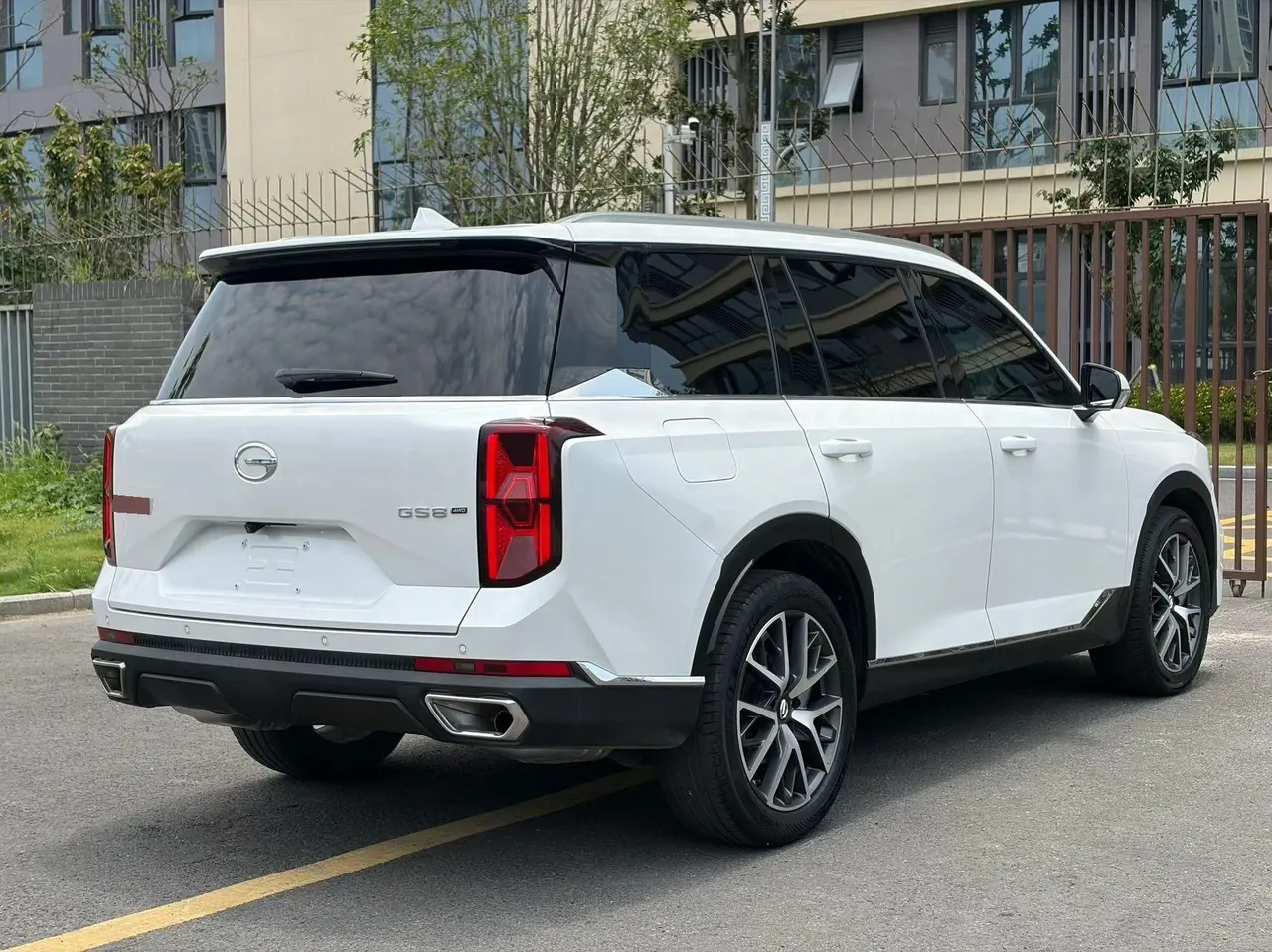 Chuanqi 2022 GS8 2.0TGDI Four-wheel Drive Deluxe Zhilian Edition Seven-seat Automatic Gear 9