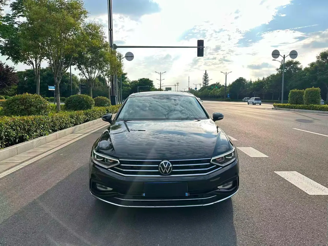 Volkswagen 2020 Magotan 2.0TSI 330TSI luxury automatic transmission 2