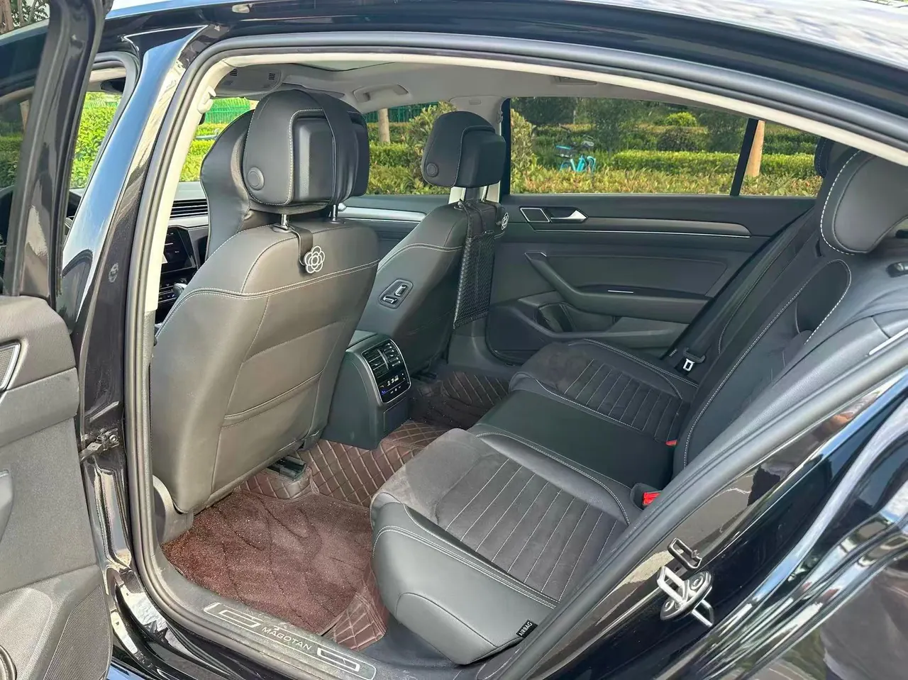 Volkswagen 2020 Magotan 2.0TSI 330TSI luxury automatic transmission 5