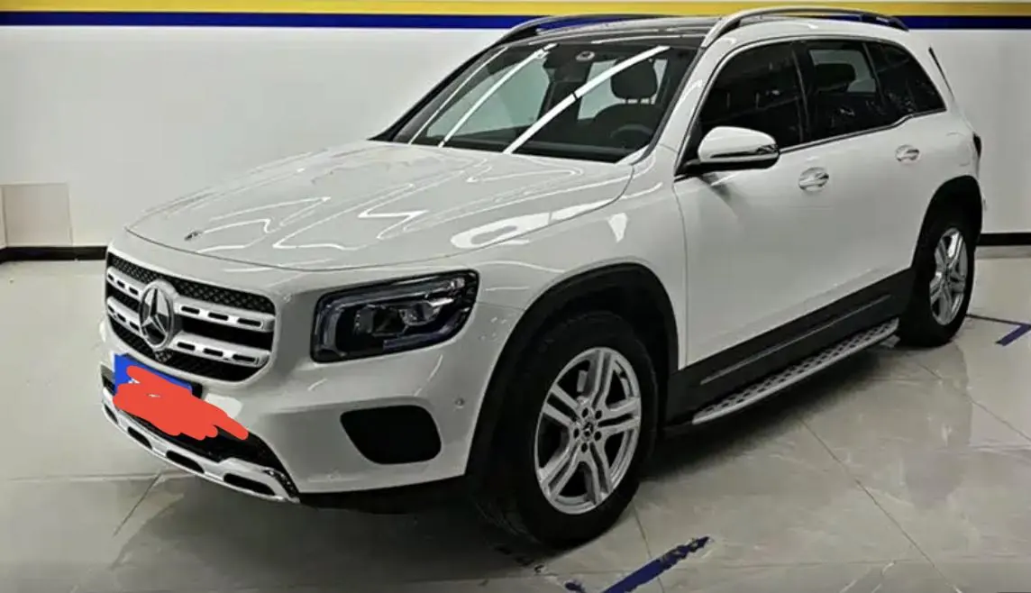 Mercedes Benz 2023 GLB 220 2.0T Dynamic Automatic - View 1