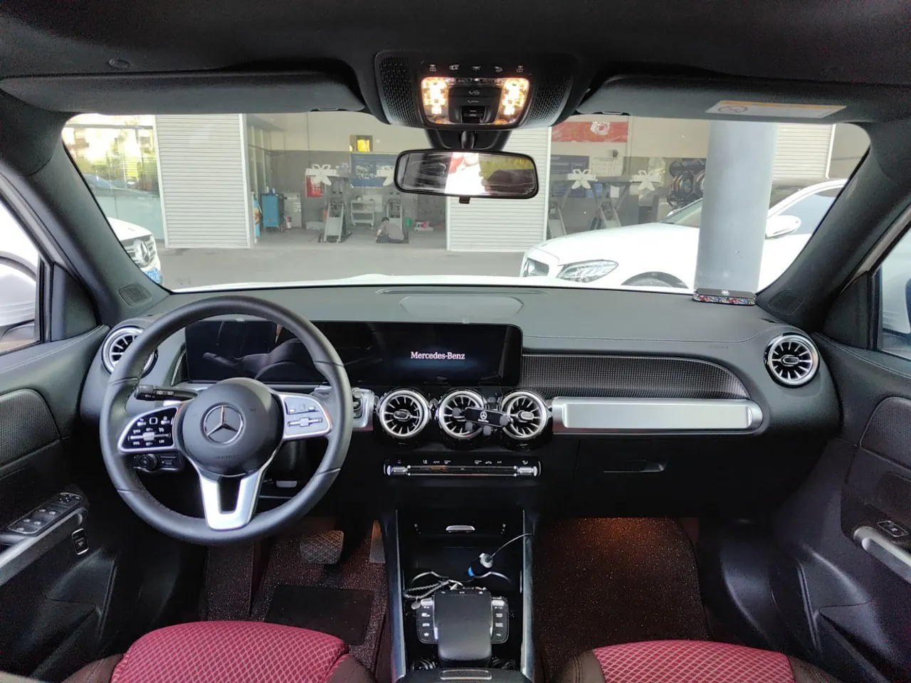 Mercedes Benz 2023 GLB 220 2.0T Dynamic Automatic 4