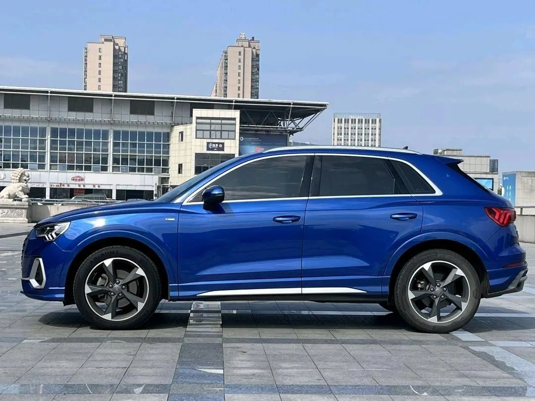 Audi 2020 Q3 2.0TFSI 40TFSI Fashion Dynamic Automatic 5