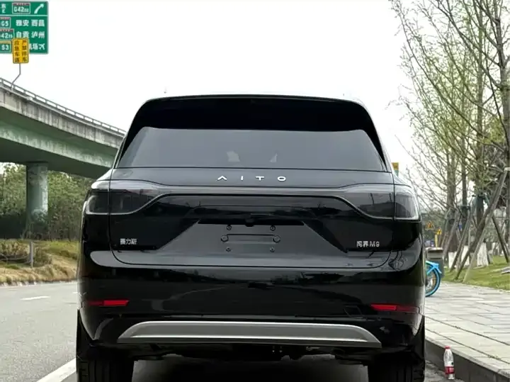 AITO M9 2024 extended range Max version 52kWh 6-seat version 4