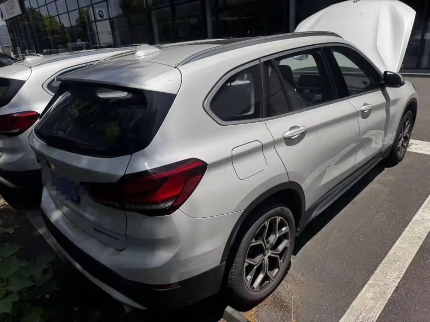 BMW 2022 X1 sDrive20Li 1.5T fashion automatic gear 5
