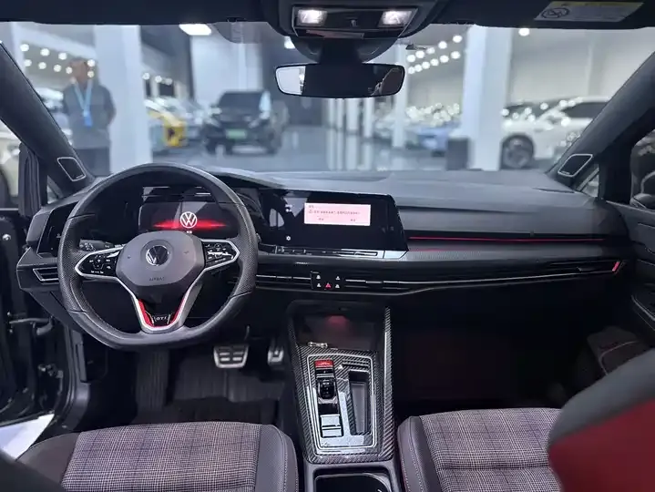 Golf GTI 2023 380TSI DSG GTI 5