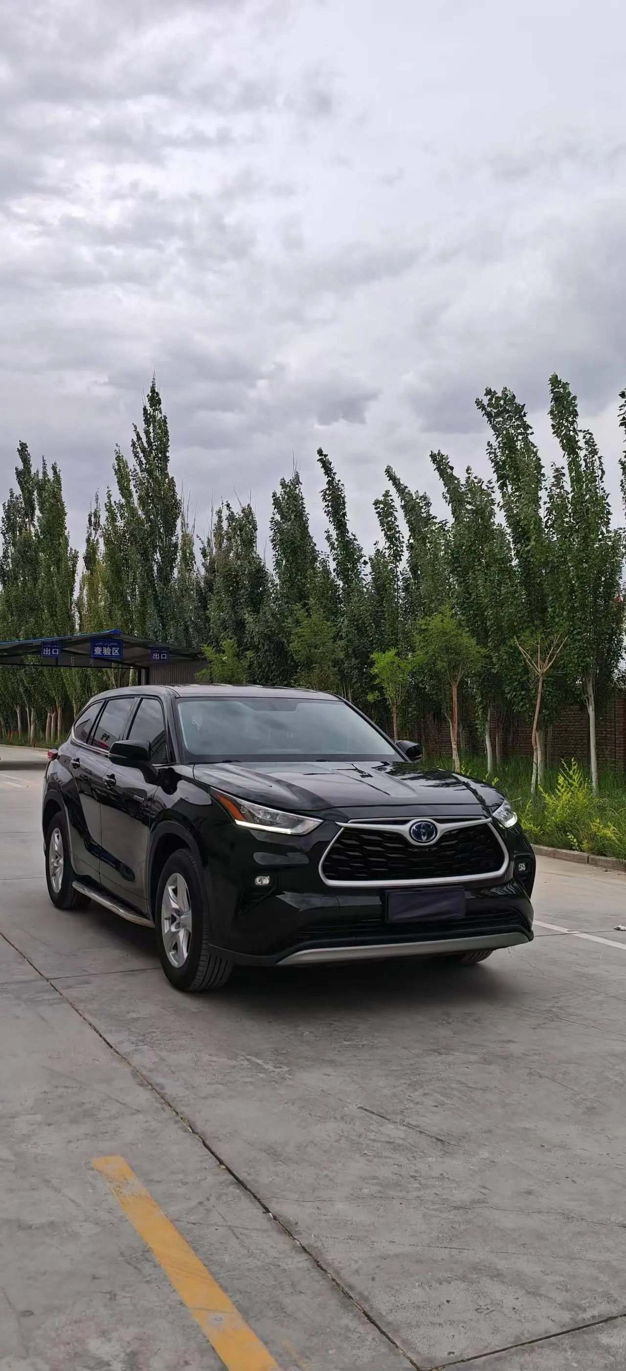 Toyota 2022 Highlander Dual Engine 2.5 Stepless Two-Drive Elite Edition 7-seat Automatic Gear 3