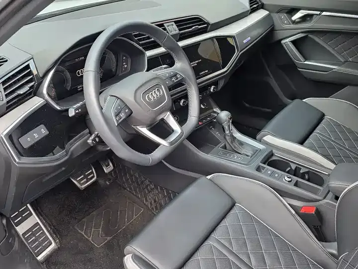 Audi Q3 2025 45th Anniversary Collection 35TFSI Fashion Dynamic 8