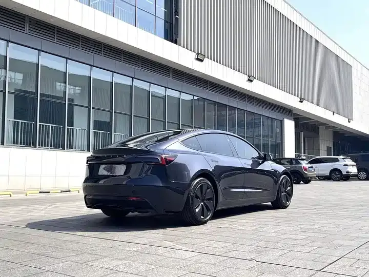 Model 3 2023 rear-wheel drive version 4