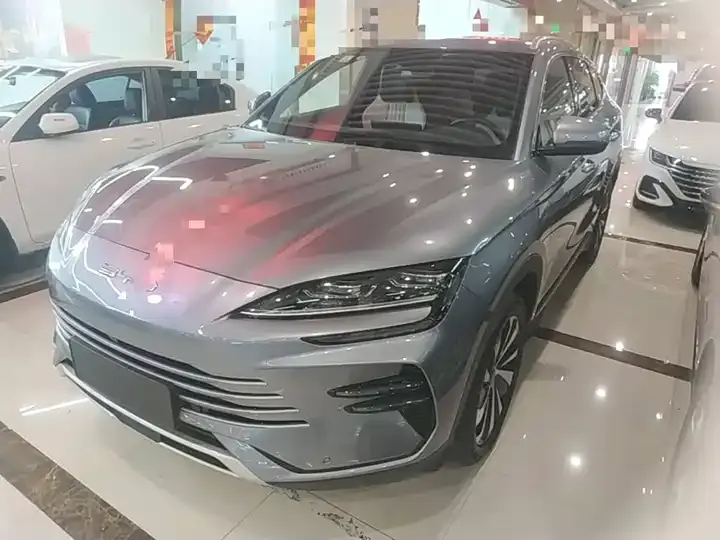 Open image lightbox: Song PLUS New Energy 2024 Glory Edition DM-i 71km Luxury Model