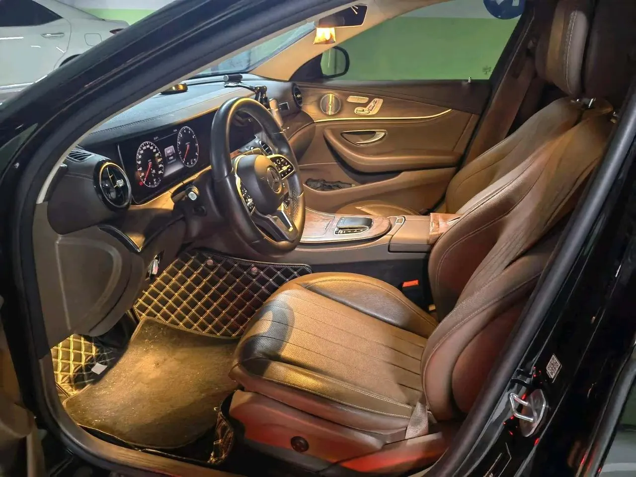 Mercedes Benz E-Class 2020 E 300 L 2.0T Special Edition (Modified) Automatic Gear 4