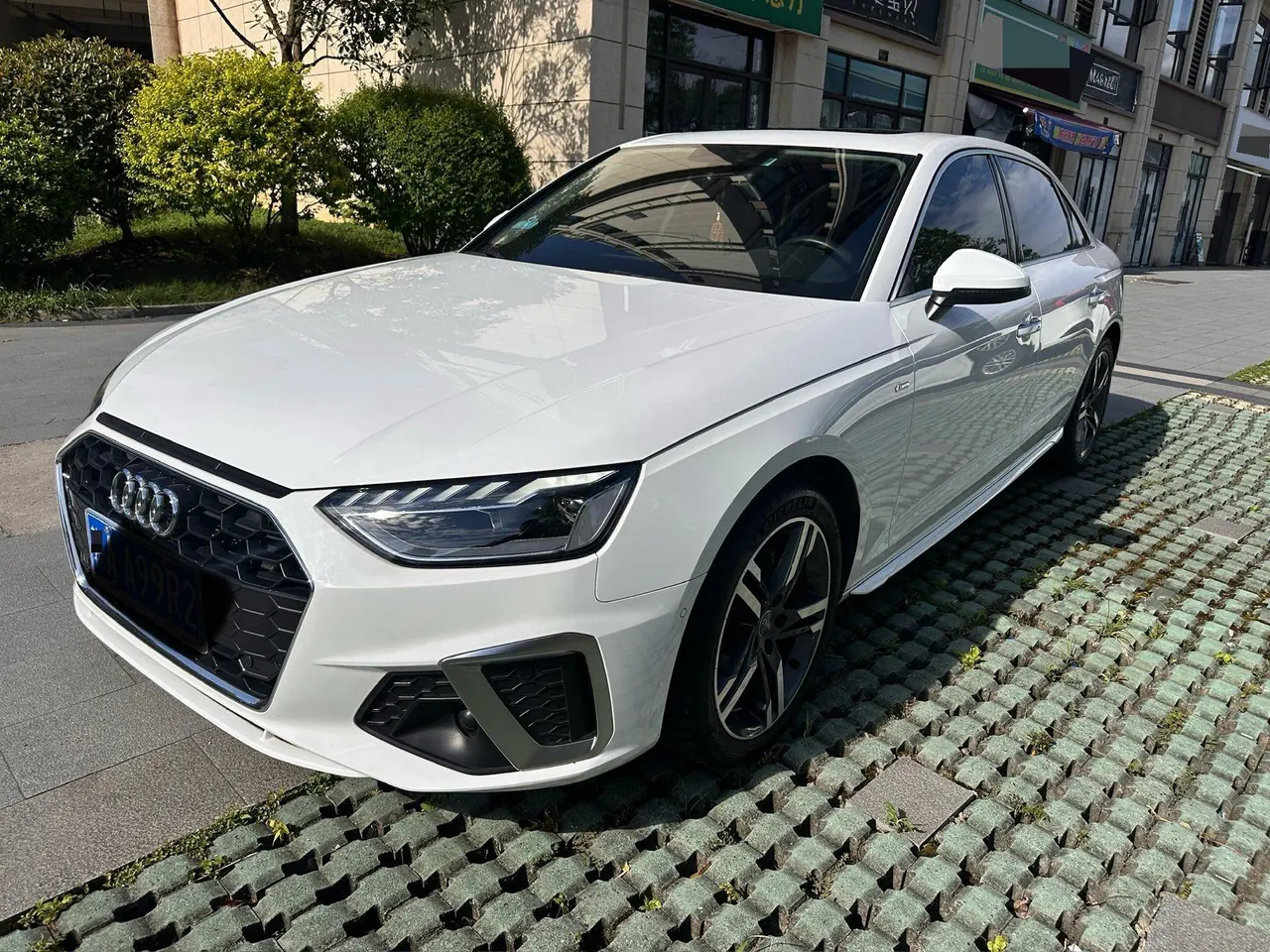 Audi 2020 A4L 2.0TFSI 40TFSI Deluxe Dynamic Automatic - View 1