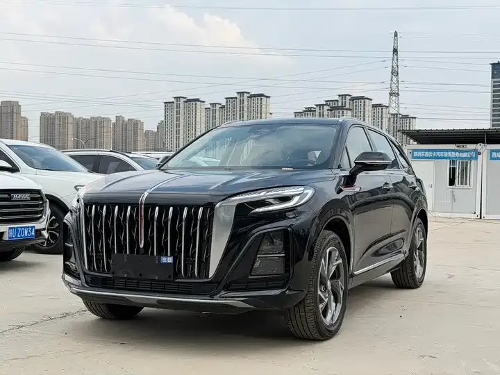 Открыть галерею: HongQi HS3 PHEV 2025 117km Edition