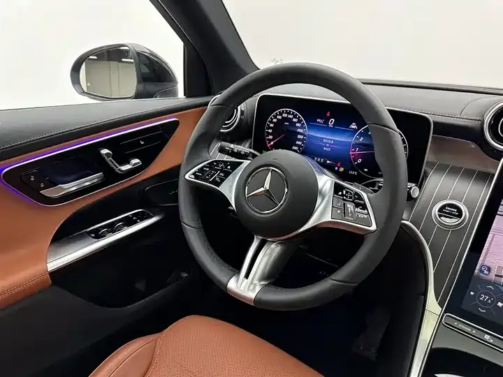 Mercedes Benz GLC 2025 Modified GLC 260 L 4MATIC Dynamic 10
