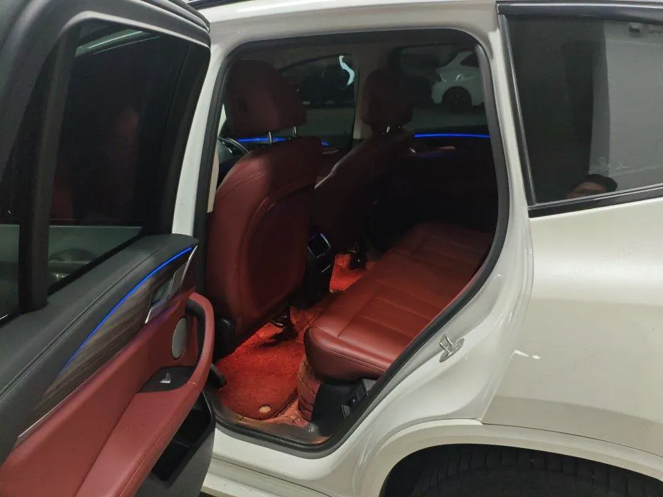 BMW 2023 X3 xDrive30i 2.0T Leading M Obsidian Night Suit Automatic Gear 4