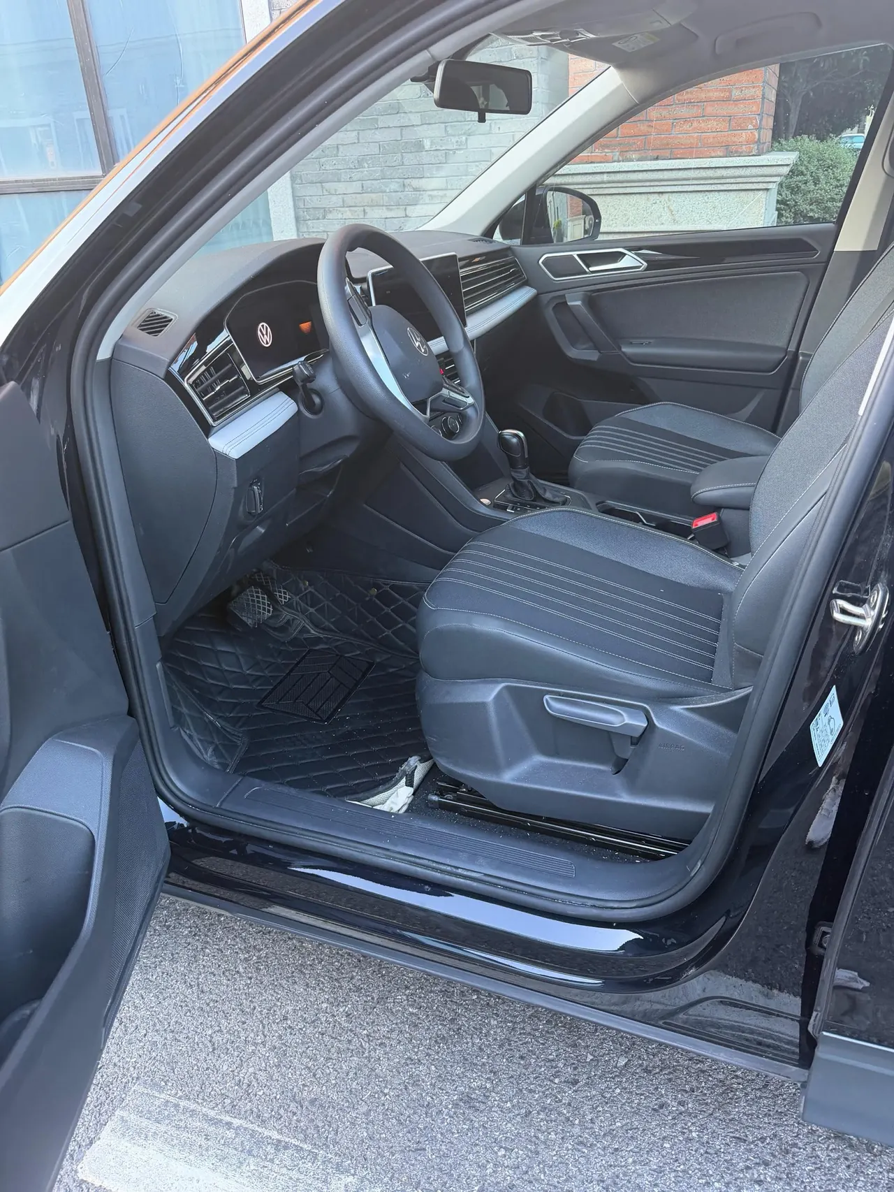 Volkswagen 2022 Tiguan L 2.0TSI 330TSI Two-Drive Comfortable Edition Automatic Gear 5