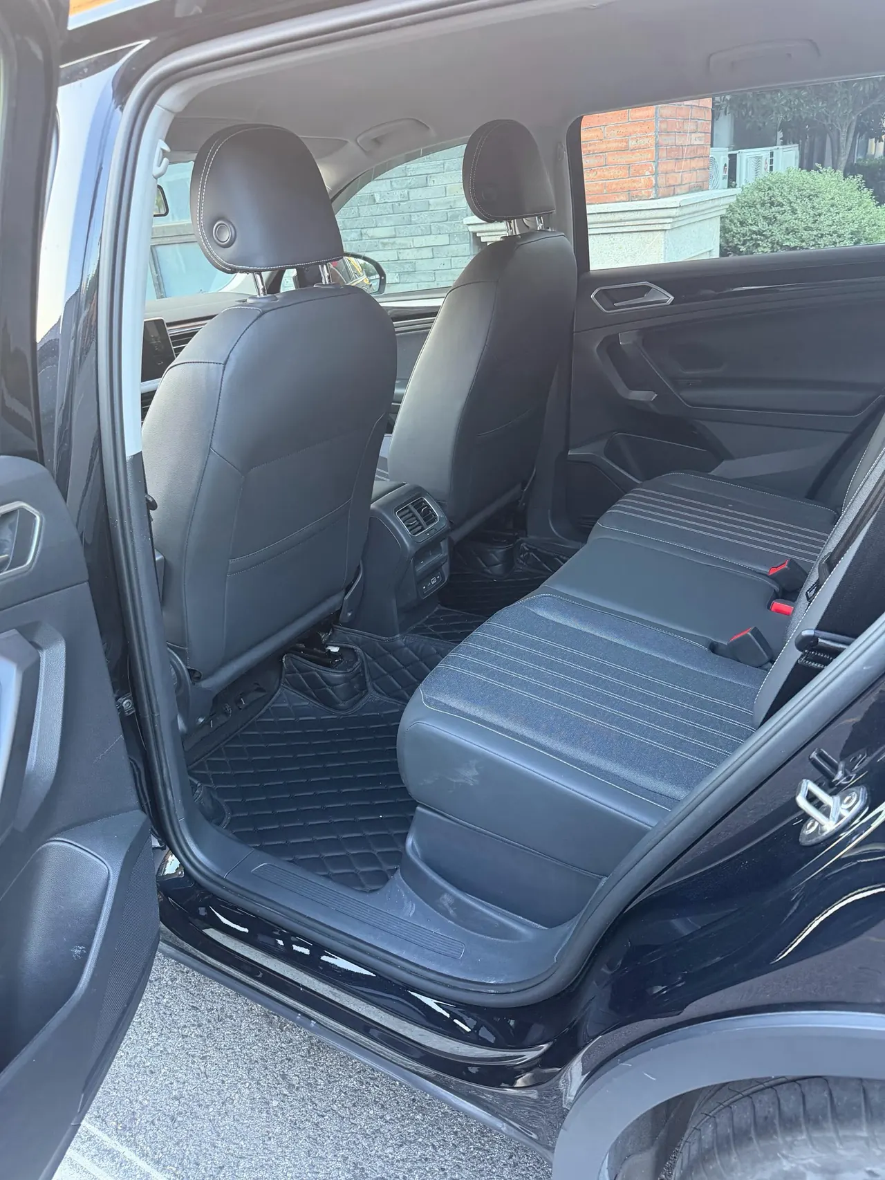 Volkswagen 2022 Tiguan L 2.0TSI 330TSI Two-Drive Comfortable Edition Automatic Gear 6