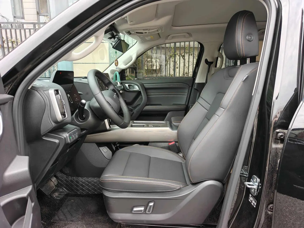 Haval 2026 big dog 2.0T Chinese garden dog version automatic gear 4