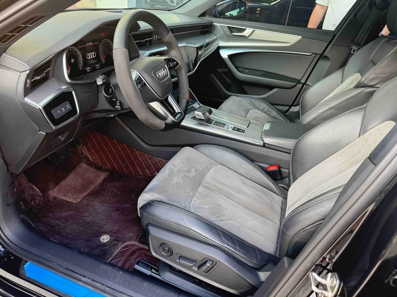 Audi 2022 A6L 2.0TFSI 45TFSI Selected Dynamic Automatic 3