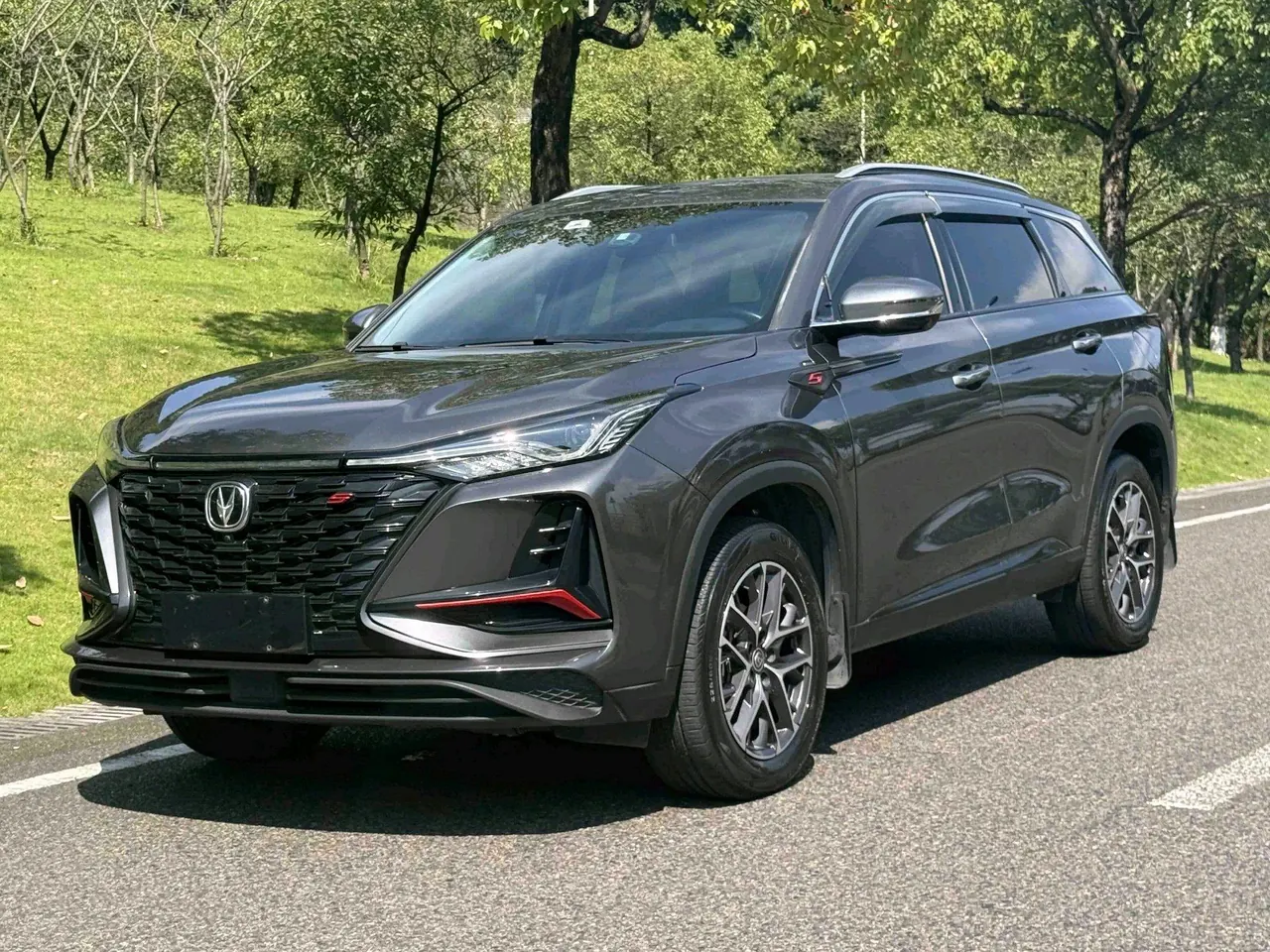 ChangAn 2022 CS75 PLUS 1.5T Luxury Automatic Gear - View 1