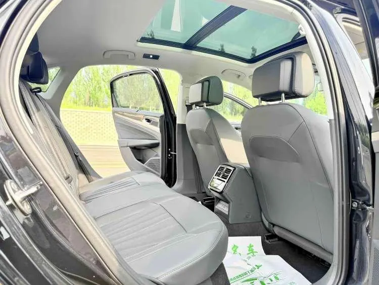 Volkswagen 2025 Passat 2.0TSI 380TSI Subut Long Yao Edition Automatic Gear 4