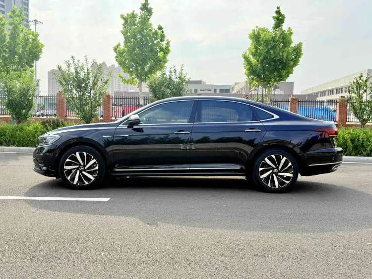 Volkswagen 2025 Passat 2.0TSI 380TSI Subut Long Yao Edition Automatic Gear 7