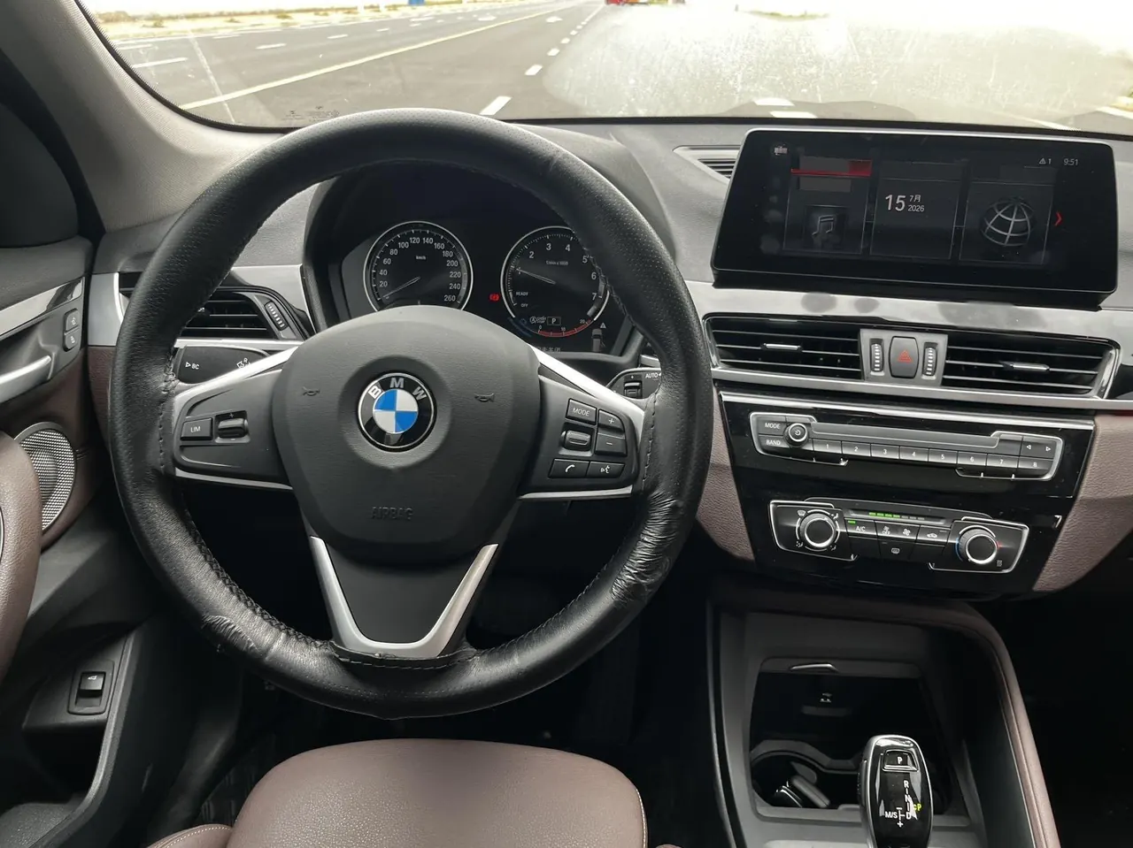BMW 2022 X1 sDrive20Li 1.5T fashion automatic gear 14