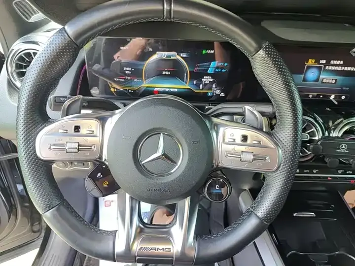 Mercedes Benz GLB AMG 2022 AMG GLB 35 4MATIC 7