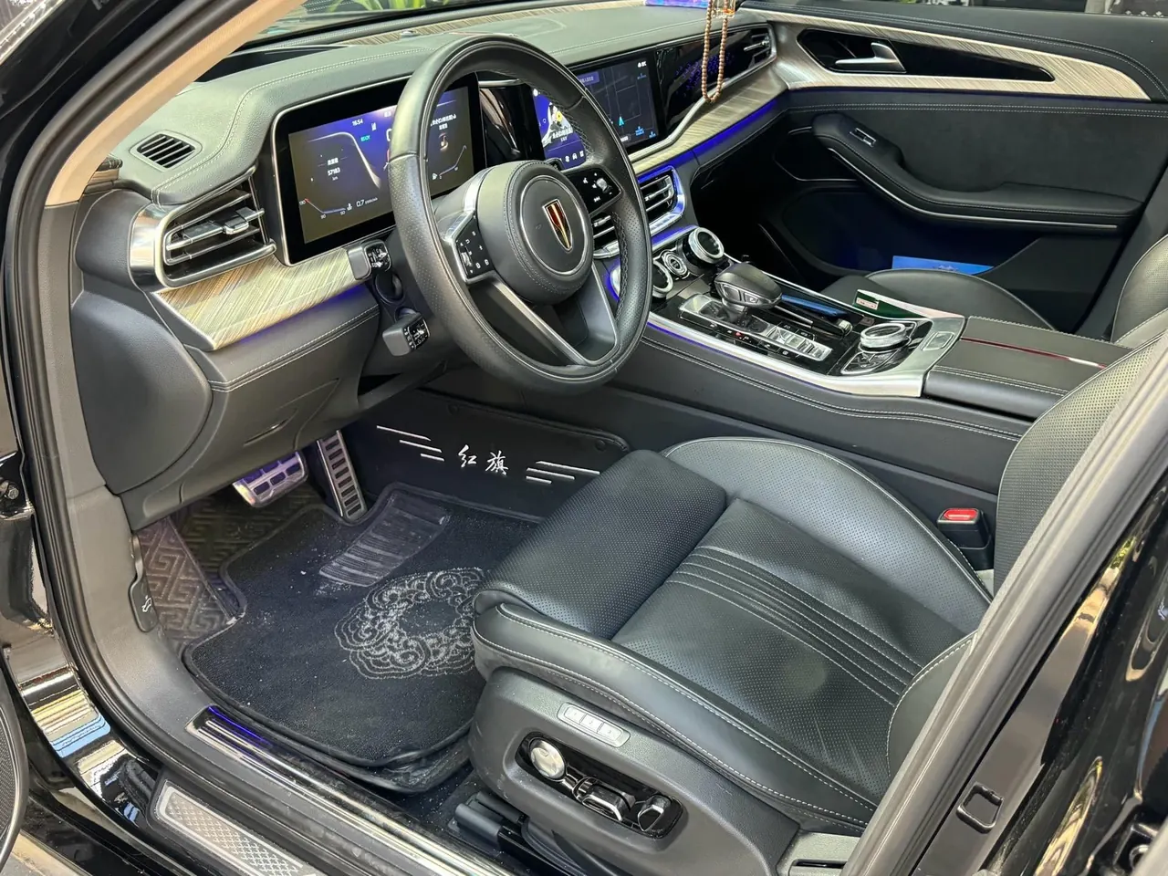 HongQi 2020 H9 48V 2.0T Zhilian Qi Chang Edition Automatic Gear 4
