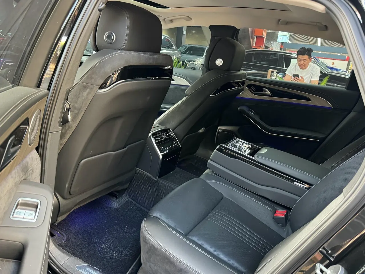 HongQi 2020 H9 48V 2.0T Zhilian Qi Chang Edition Automatic Gear 7