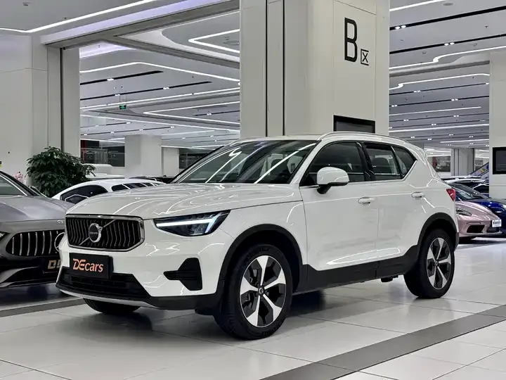 Volvo XC40 2025 B4 4WD Zhiyuan Deluxe Edition - View 1