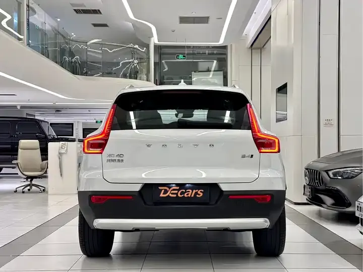 Volvo XC40 2025 B4 4WD Zhiyuan Deluxe Edition 5